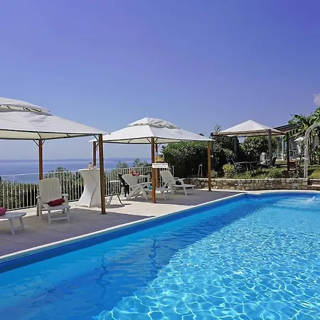 D1mora Roccoli3 - In With Pool Apartamento